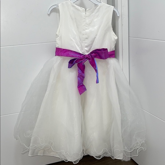 Dress - Picture 4 of 4